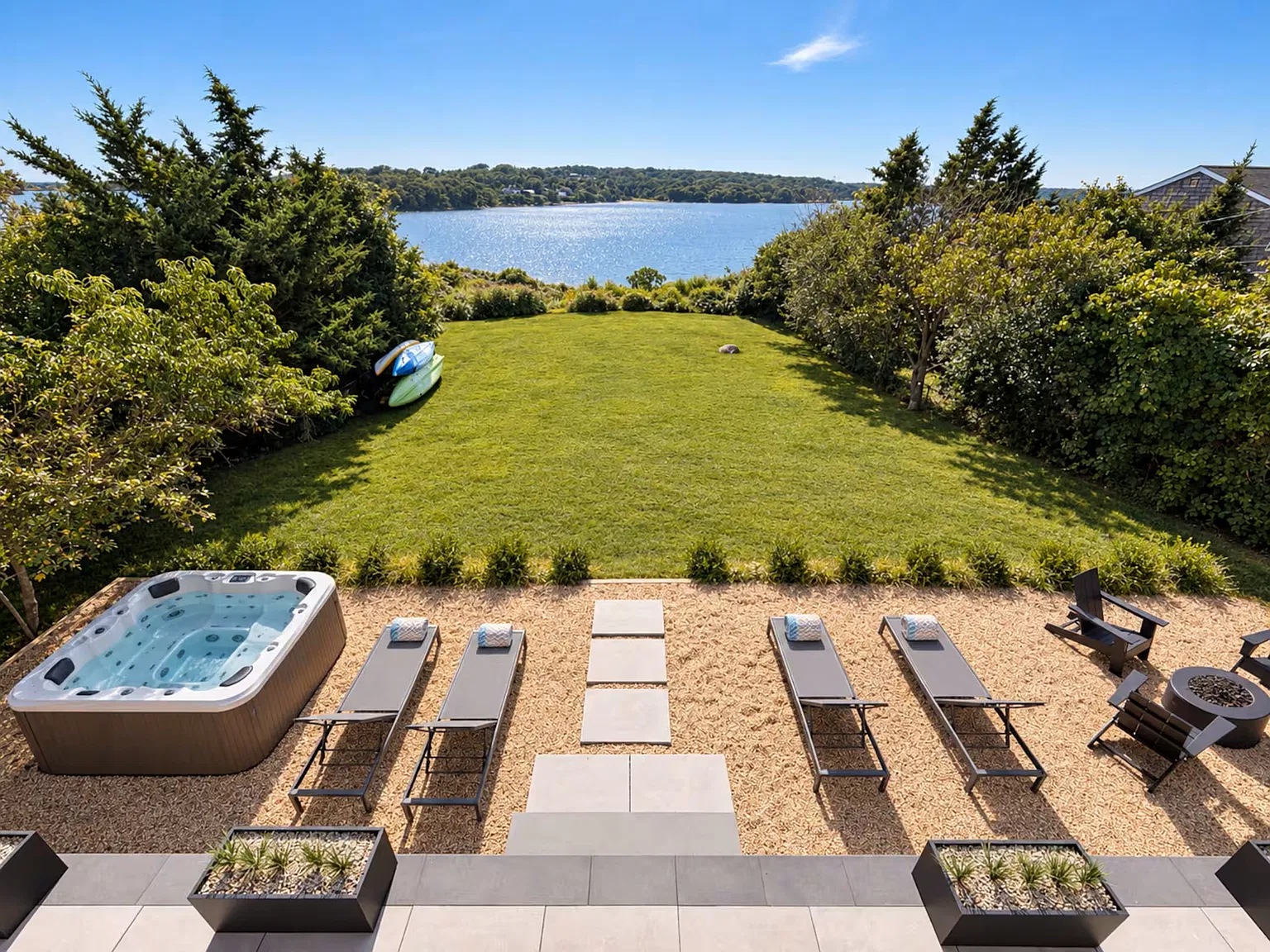 Prime Montauk Waterfront Rental - Minutes from Town & Ocean — Photo 1