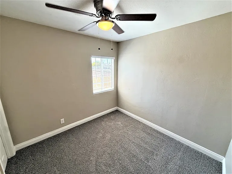 1232 W M St — Photo 7