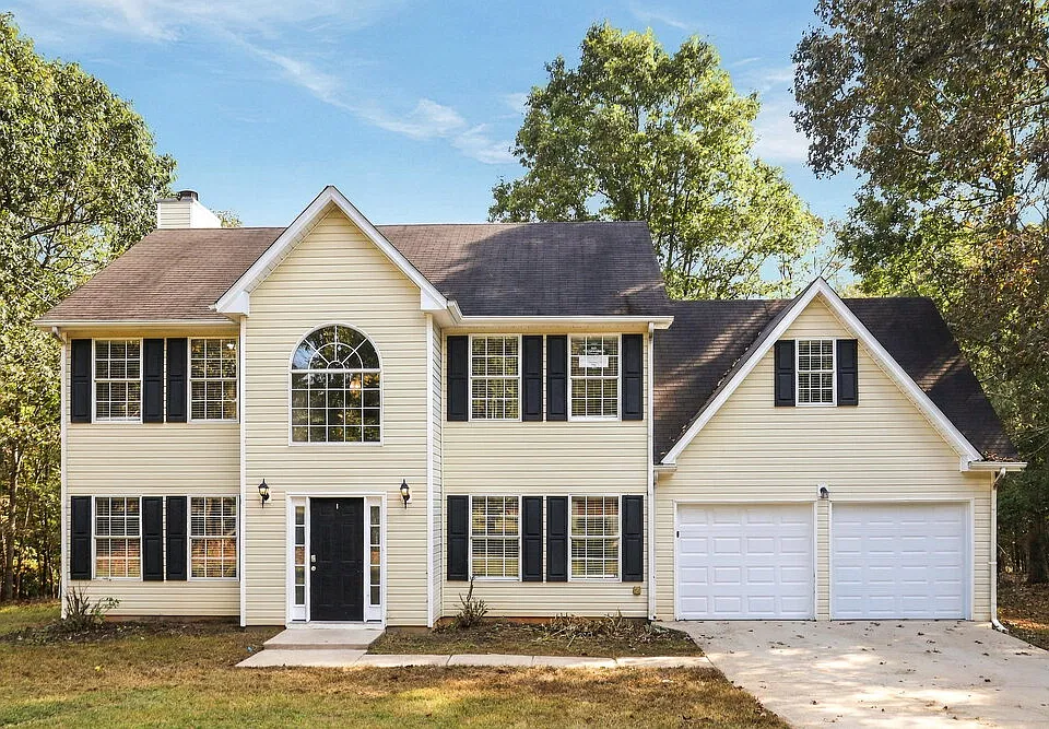 240 Cobblestone Ln