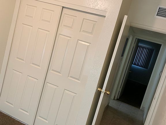 4th image of 1302 W 97th St APT 6