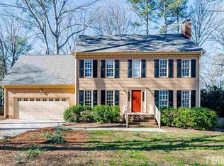 5216 W Oaks Dr, Fuquay Varina, NC 27526