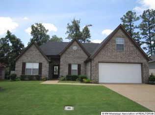 321 E Oak Grove Rd, Hernando, MS 38632