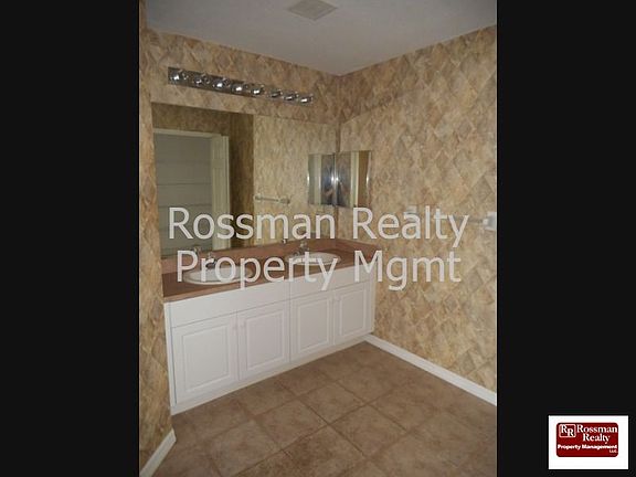 4th image of 3415 26th St W