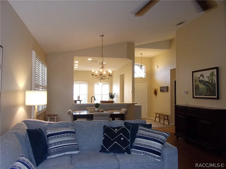 877 W Silver Meadow Loop — Photo 7