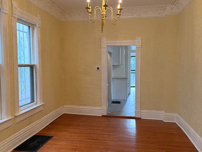 2230 N Ogden St — Photo 3