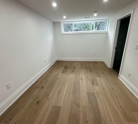 4th image of 12 Kemano Rd #Basement