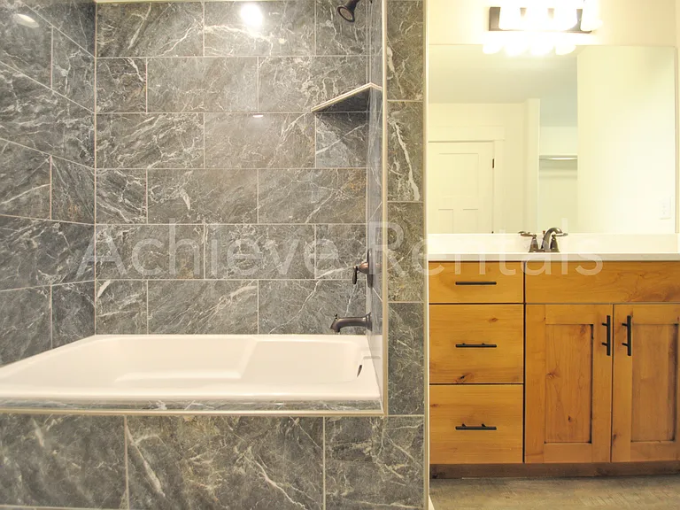 786 E Ruby Dr — Photo 13