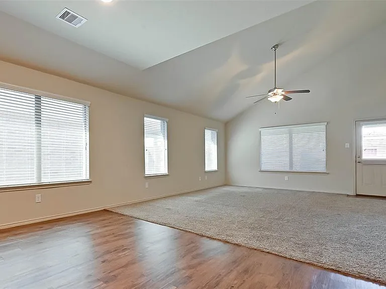 1415 Rodeo Cattle Ln — Photo 10