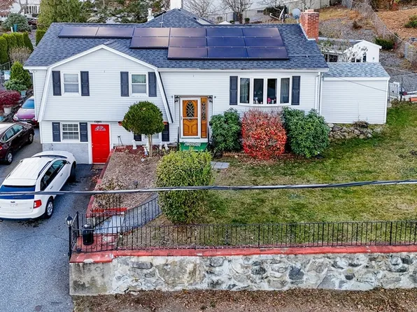 439 Butman Rd, Lowell, MA 01852