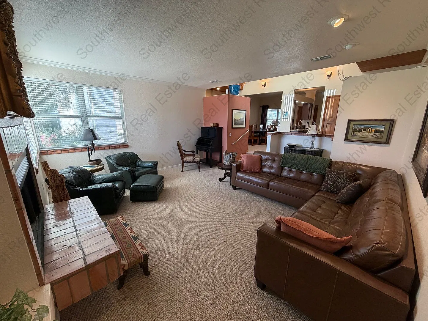 Like New Inside! 2 Bed 2 Bath 2 Car - Fully Furnished — Photo 4