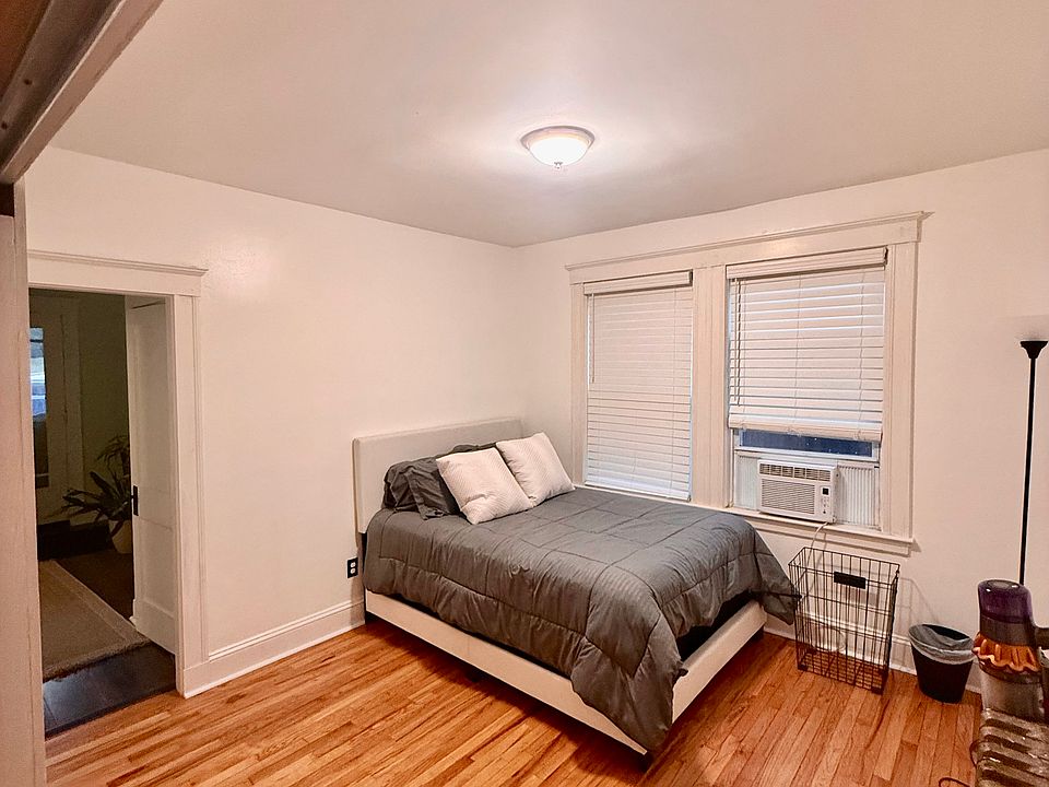 Bedroom for rent