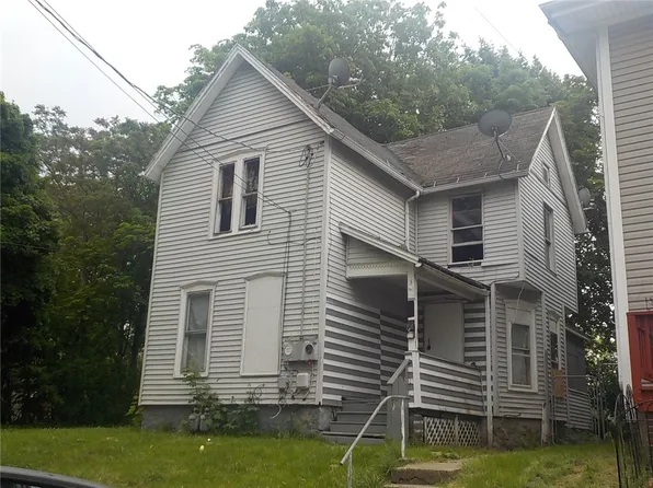 5 Bloomingdale St, Rochester, NY 14621