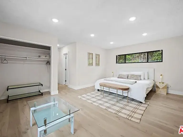 2617 S Beverly Dr — Photo 25