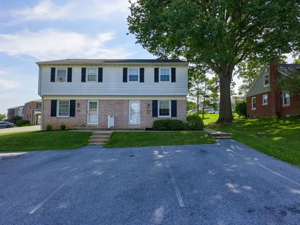131 Highview Dr, Lancaster, PA 17602