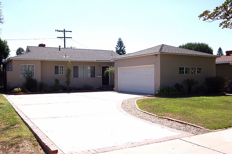 1st image of 7544 Genesta Ave