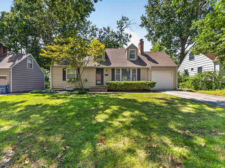 7318 Rosewood St — Photo 3