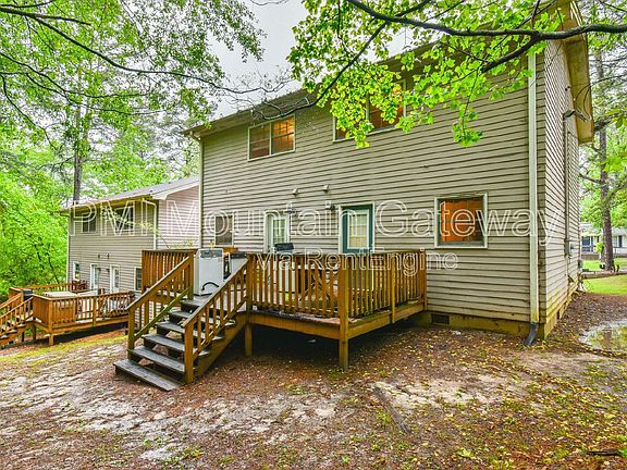 3rd image of 56 Greenwood Cir
