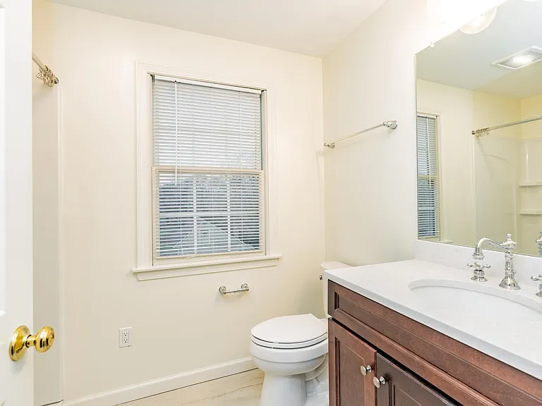 1241 Halladay Ave W — Photo 25