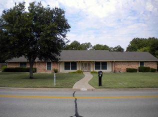 1323 S Greenstone Ln, Duncanville, TX 75137