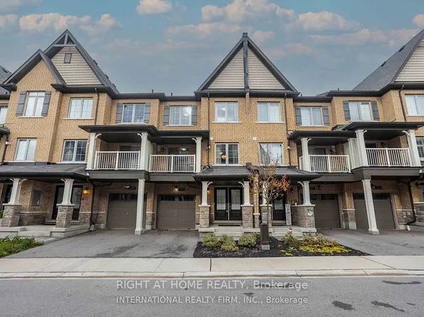 33 Amulet Way, Whitby, ON L1R 0R5