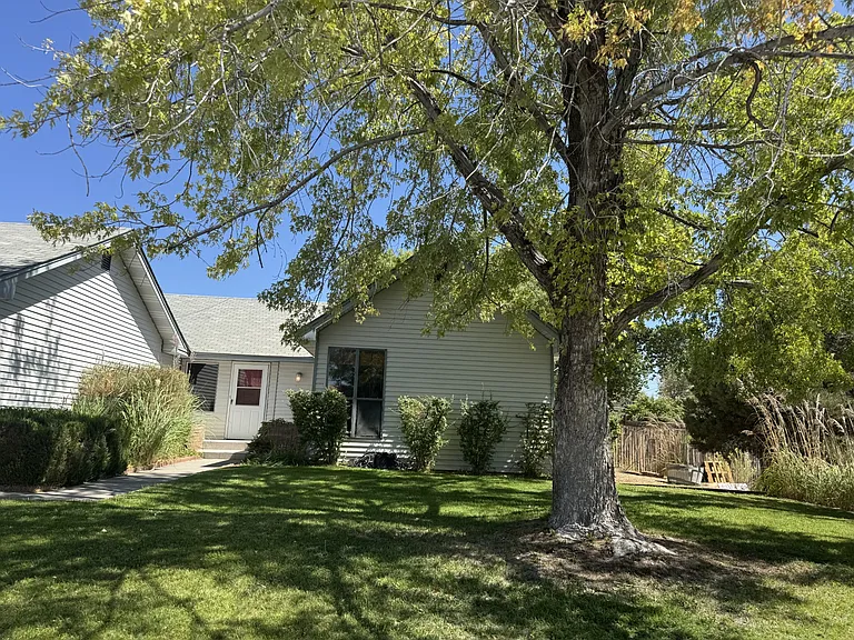 3004 Municipal Dr — Photo 2