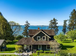 320 Rhodena Dr, Coupeville, WA 98239