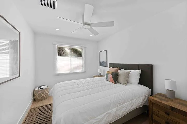54510 Avenida Madero #1 — Photo 15