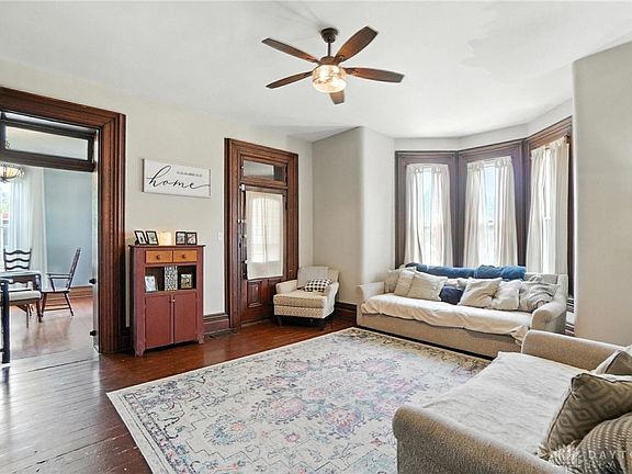 4th image of 204 E Market St