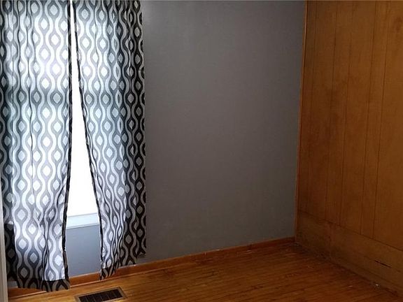 2nd image of 130 Ideal St