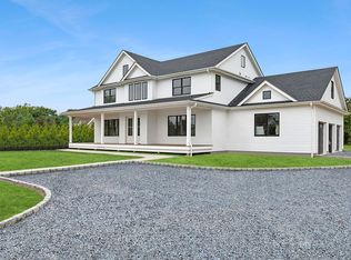 11 Emmas Path, Bellport, NY 11713