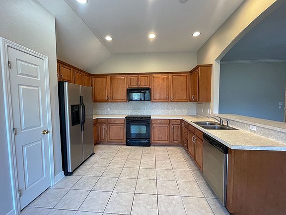 4th image of 2322 Tallgrass Cir