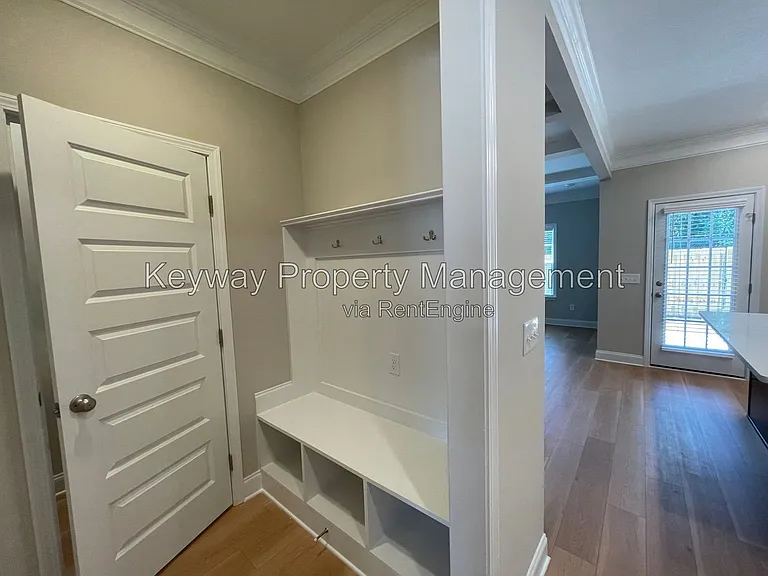 3239 Venetian Dr — Photo 6