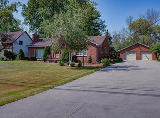 2037 Staley Rd, Grand Island, NY 14072