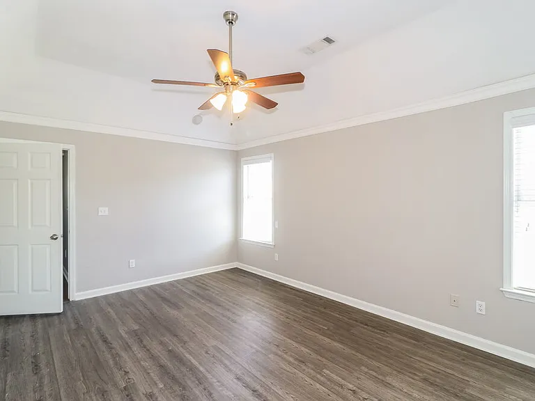 4011 Chesapeake Way — Photo 10