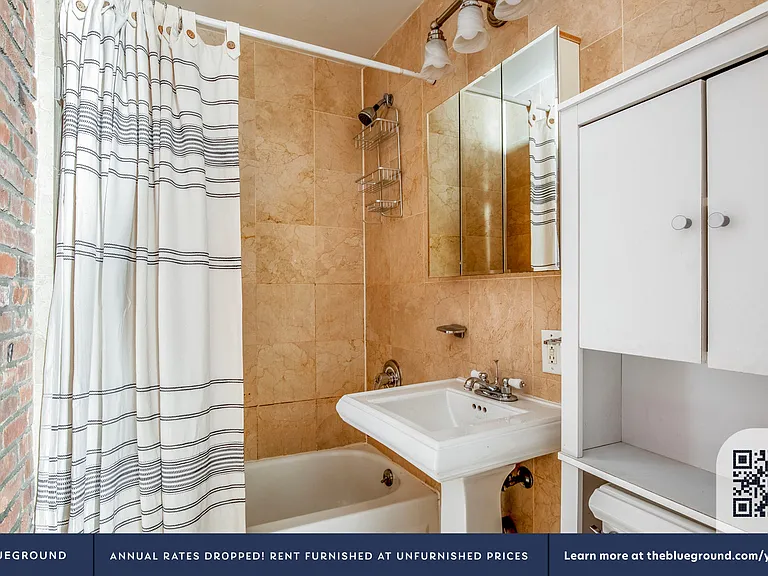 120 Christopher St #4 — Photo 13