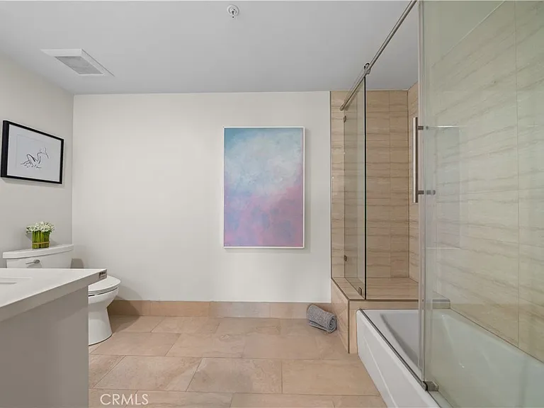1598 Long Beach Blvd — Photo 20