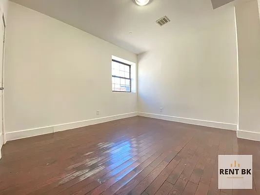 Rented by RENTBK LLC | media 16