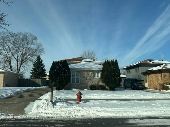 3024 Cappelletti Dr, South Chicago Heights, IL 60411