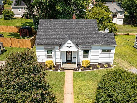 5th image of 1306 Fort Manor Dr