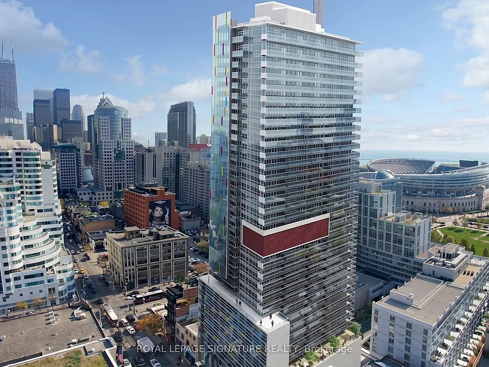 375 King St W #3210