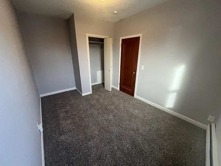 74 Birch Ave S #5 — Photo 5