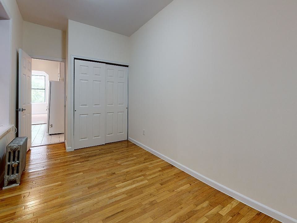2nd image of 711 2nd Ave APT 4