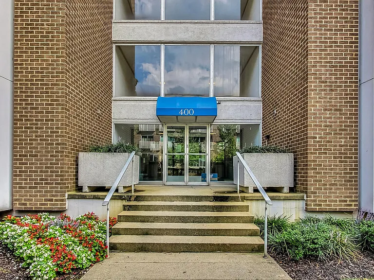 400 O St SW #203 — Photo 2