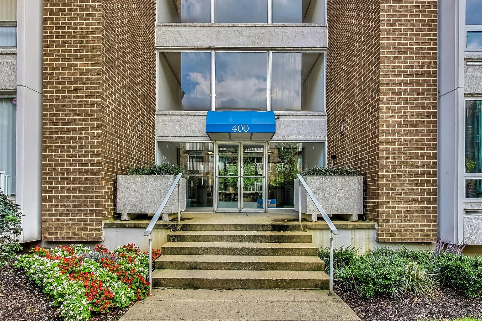 400 O St SW APT 203 photo 1