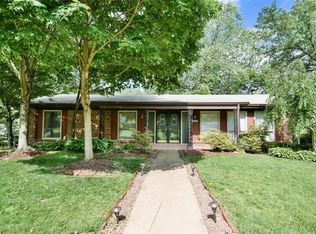 9069 Sky Crest Dr, Saint Louis, MO