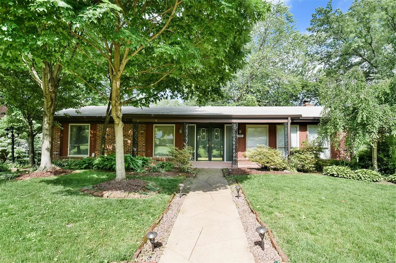9069 Sky Crest Dr photo 1