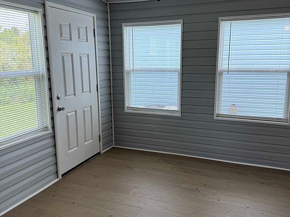 5th image of 366 Lake Erie Ln #366