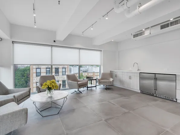 40-04 34th Avenue image 9 of 11