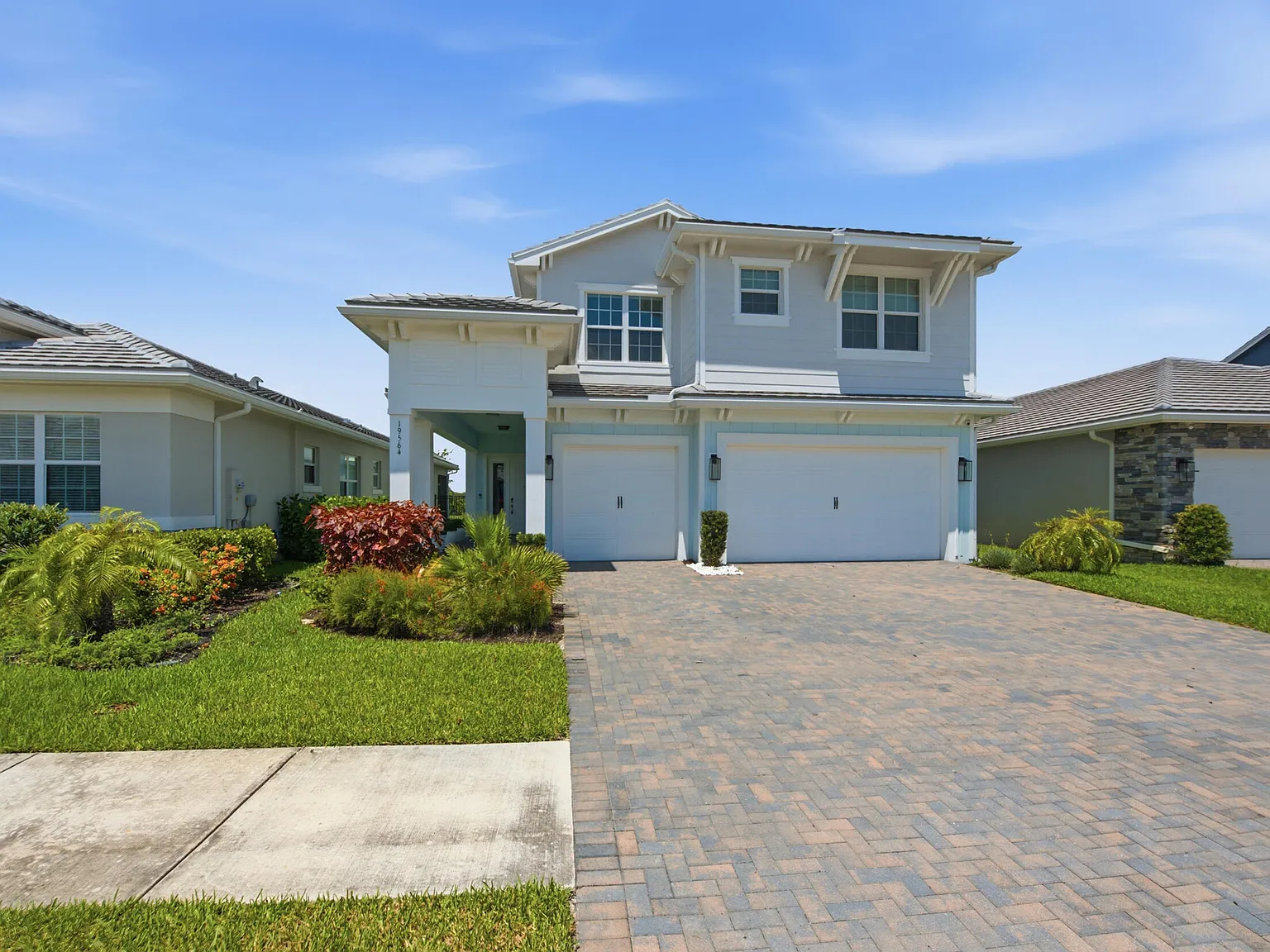 5 bed, 5.0 bath, 3297 sqft, $8,900 — Photo 1