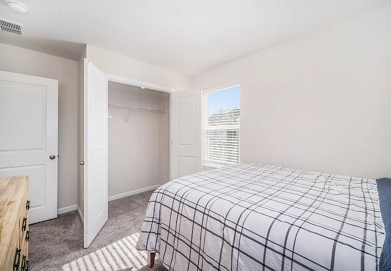 318 Lanyard St — Photo 30